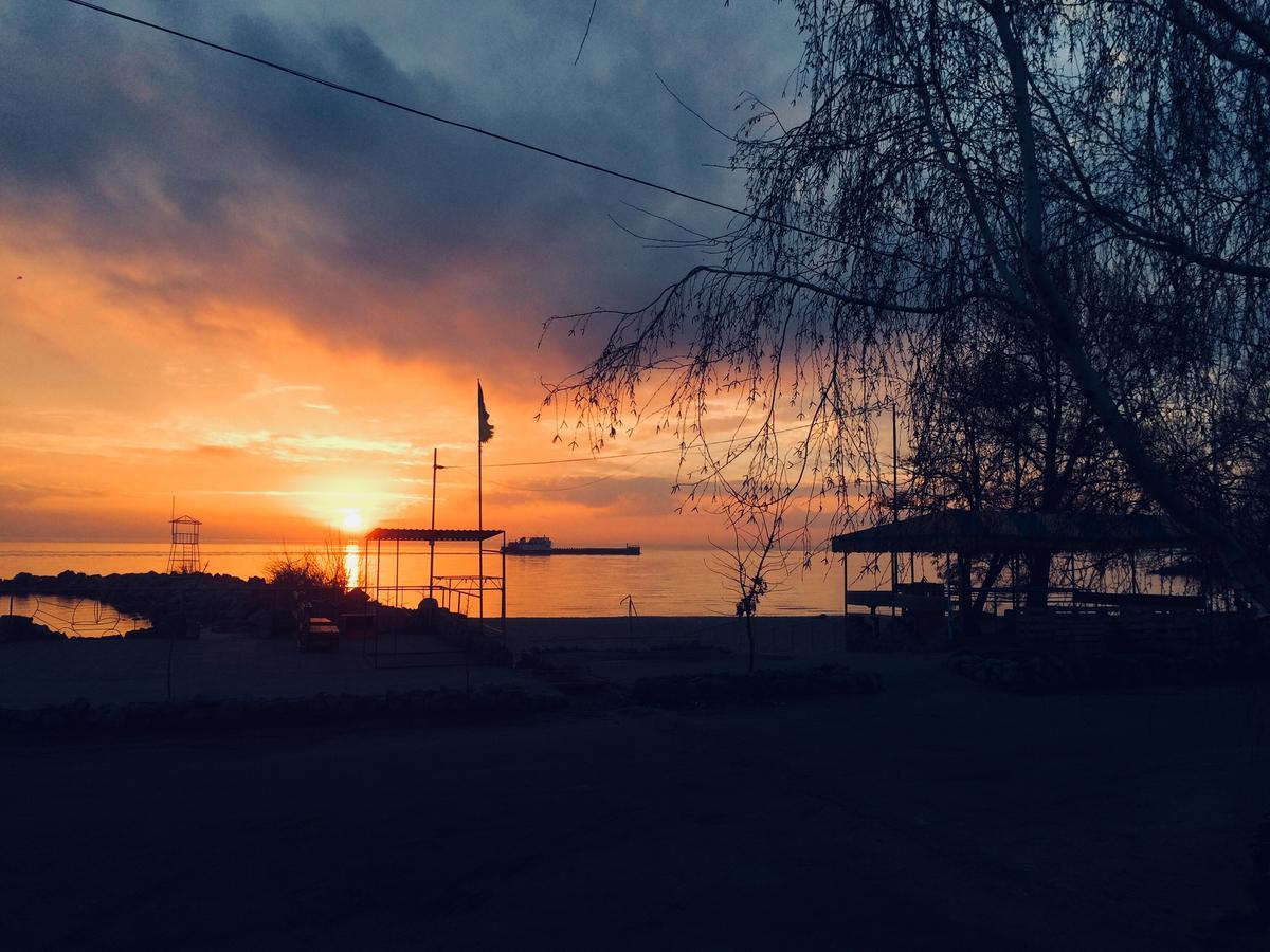 Maiami Hotell Nikopol Exteriör bild
