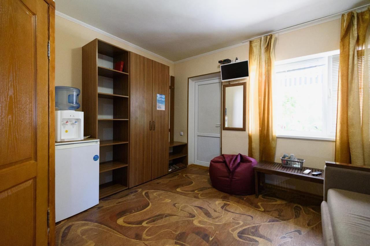 Maiami Hotell Nikopol Exteriör bild