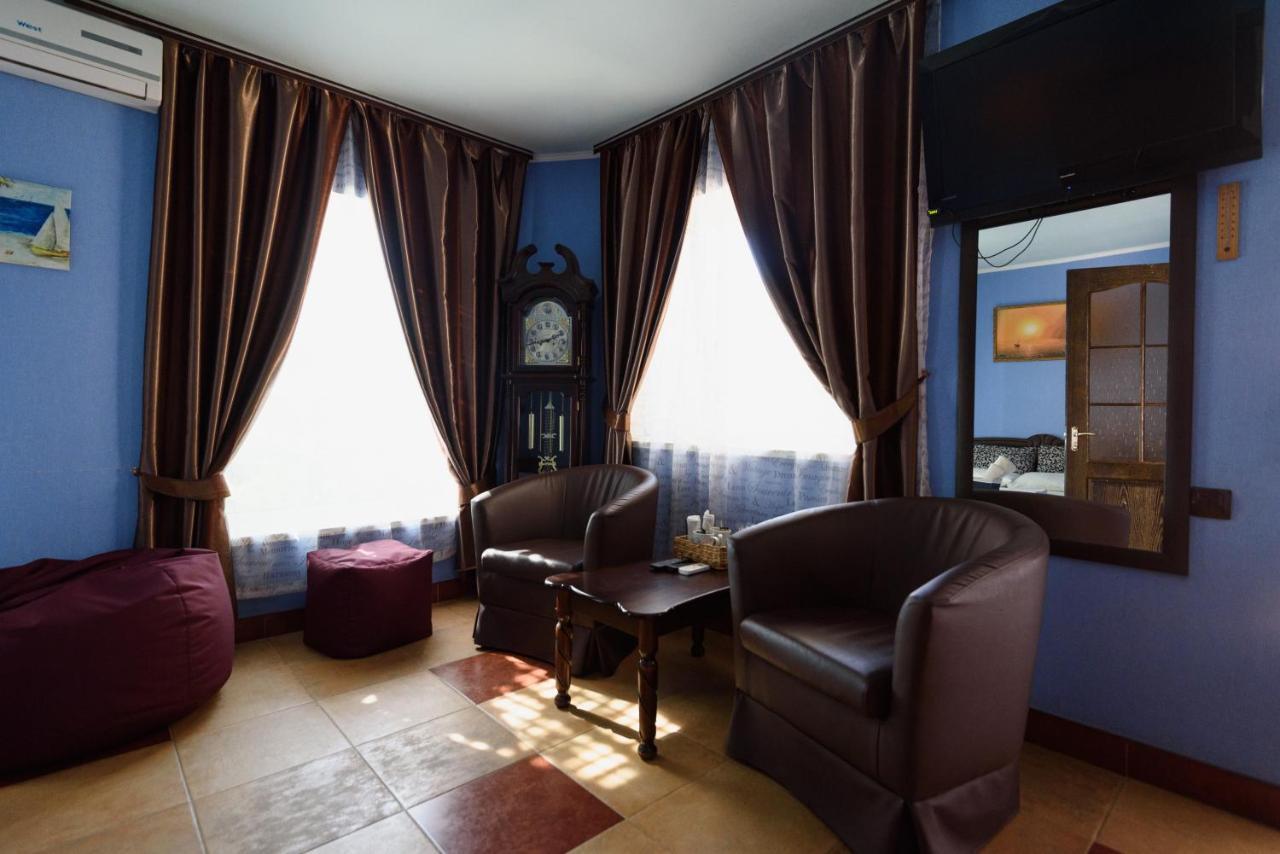 Maiami Hotell Nikopol Exteriör bild