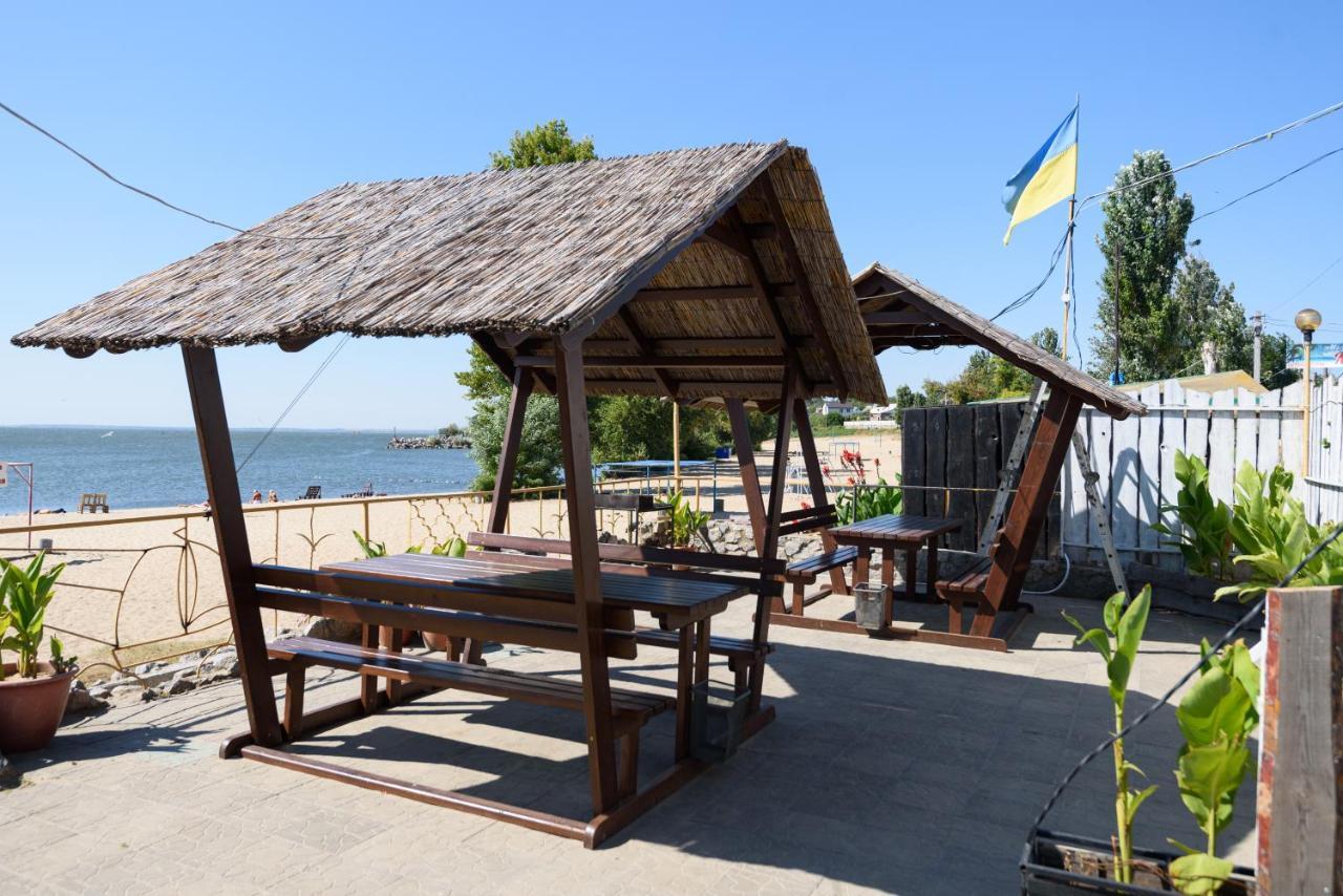 Maiami Hotell Nikopol Exteriör bild