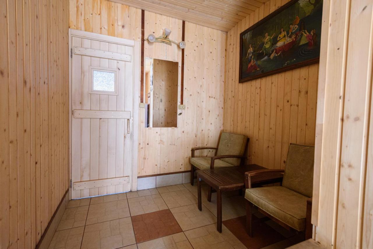 Maiami Hotell Nikopol Exteriör bild