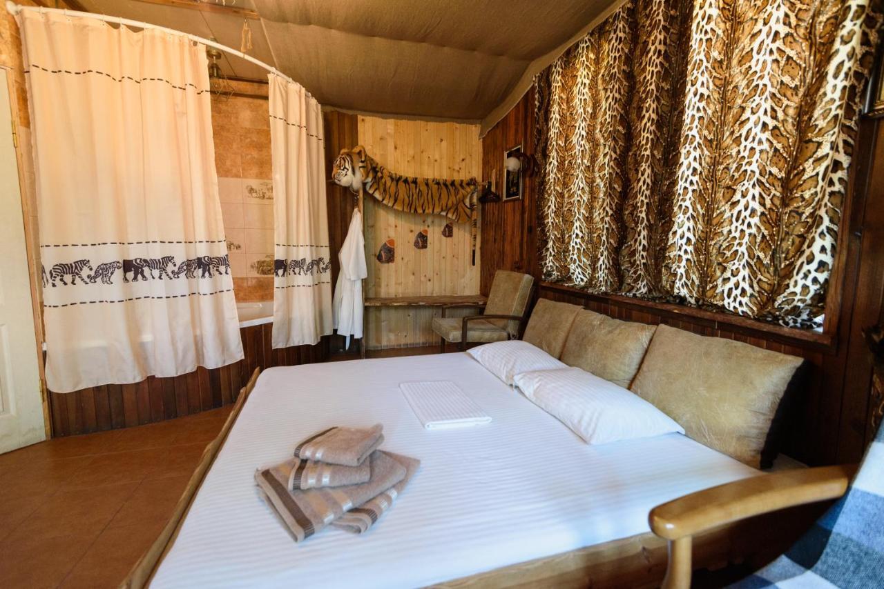Maiami Hotell Nikopol Exteriör bild
