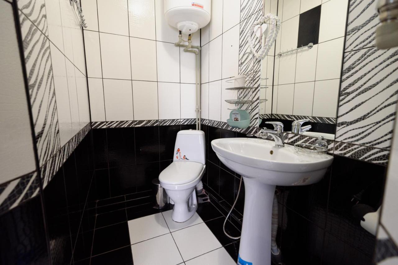 Maiami Hotell Nikopol Exteriör bild