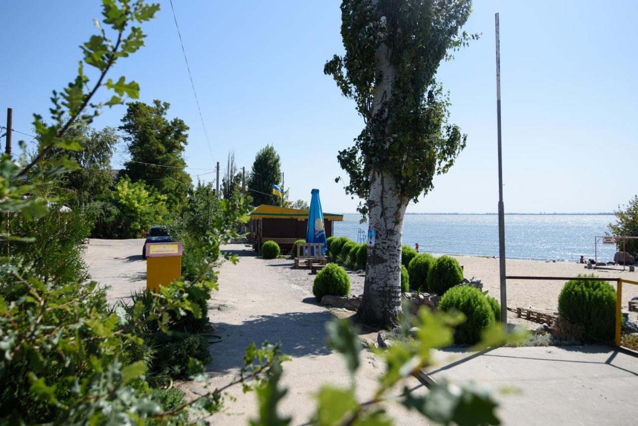 Maiami Hotell Nikopol Exteriör bild