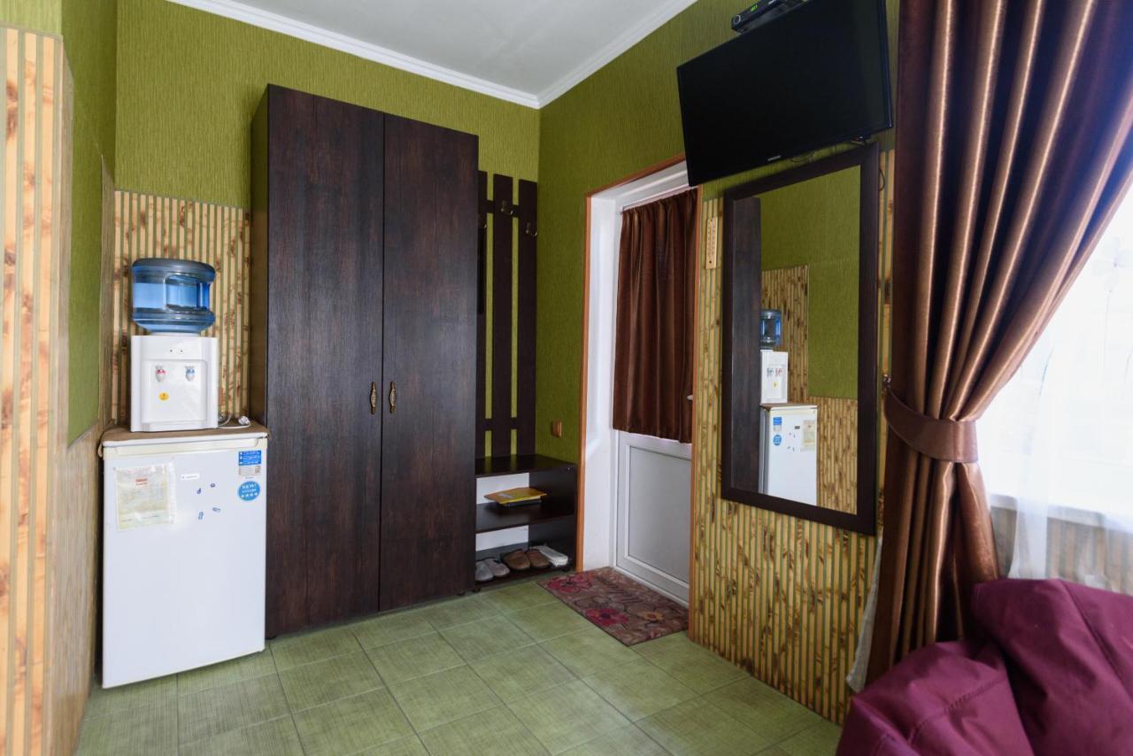 Maiami Hotell Nikopol Exteriör bild